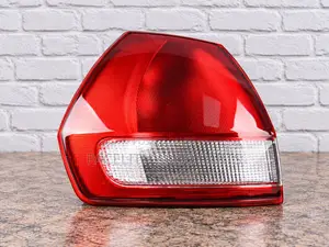 Tail Lamp / Taillight Nissan Wingroad Y11 White Red