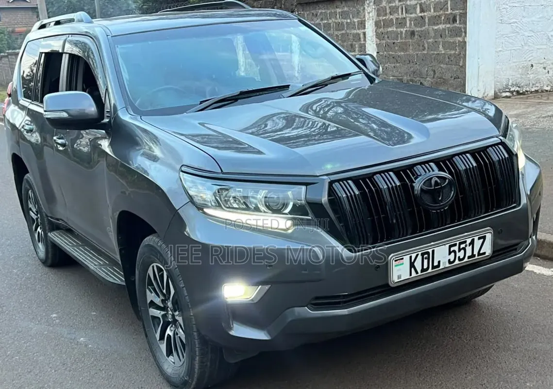 Toyota Land Cruiser Prado 2017 Red