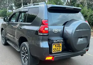 Toyota Land Cruiser Prado 2017 Red