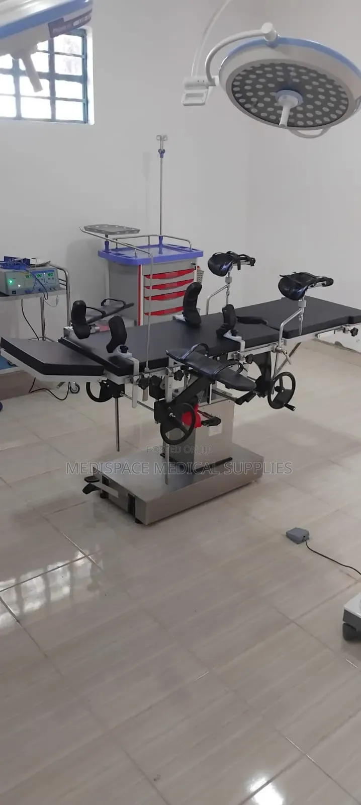 Adjustable and Durable Hydraulic Theatre Operating Table