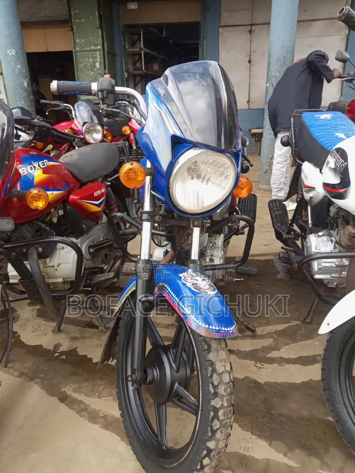TVS HLX Plus ES 2024 Blue