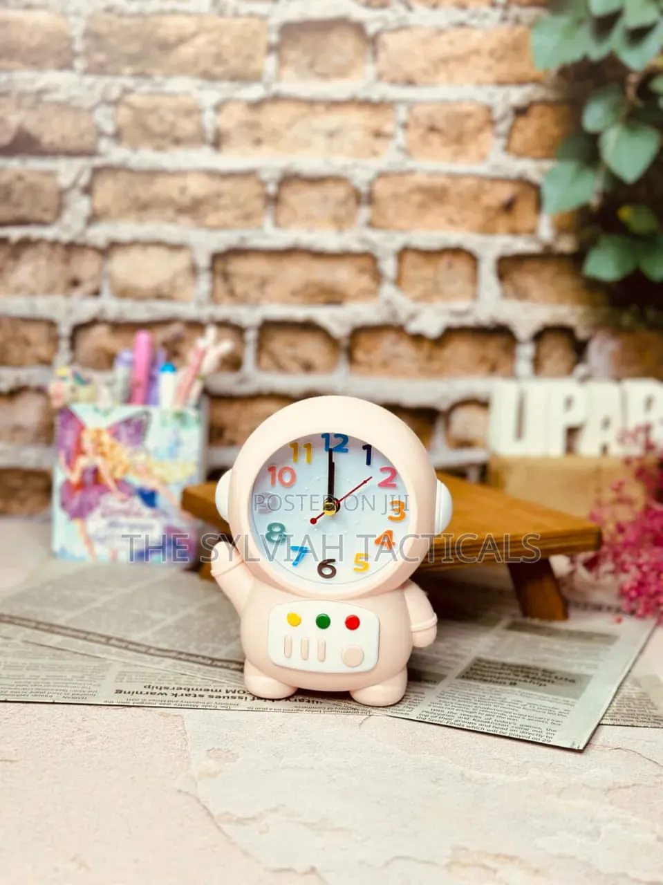 Creative Astronaut Student Bedside Alarm Clock, Personalized Craft