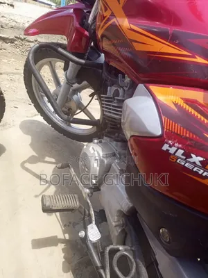 TVS HLX Plus ES 2025 Red