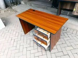 Office Furniture's Desktops