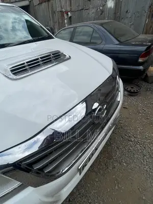 Hilux Vigo Chrome Grill