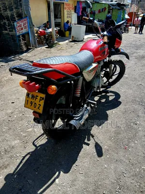 Bajaj Boxer 125 2021 Red