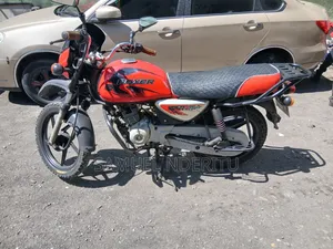 Bajaj Boxer 125 2021 Red