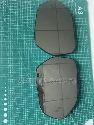Toyota Crown RS Side Mirror Glass Withe Heater BSM