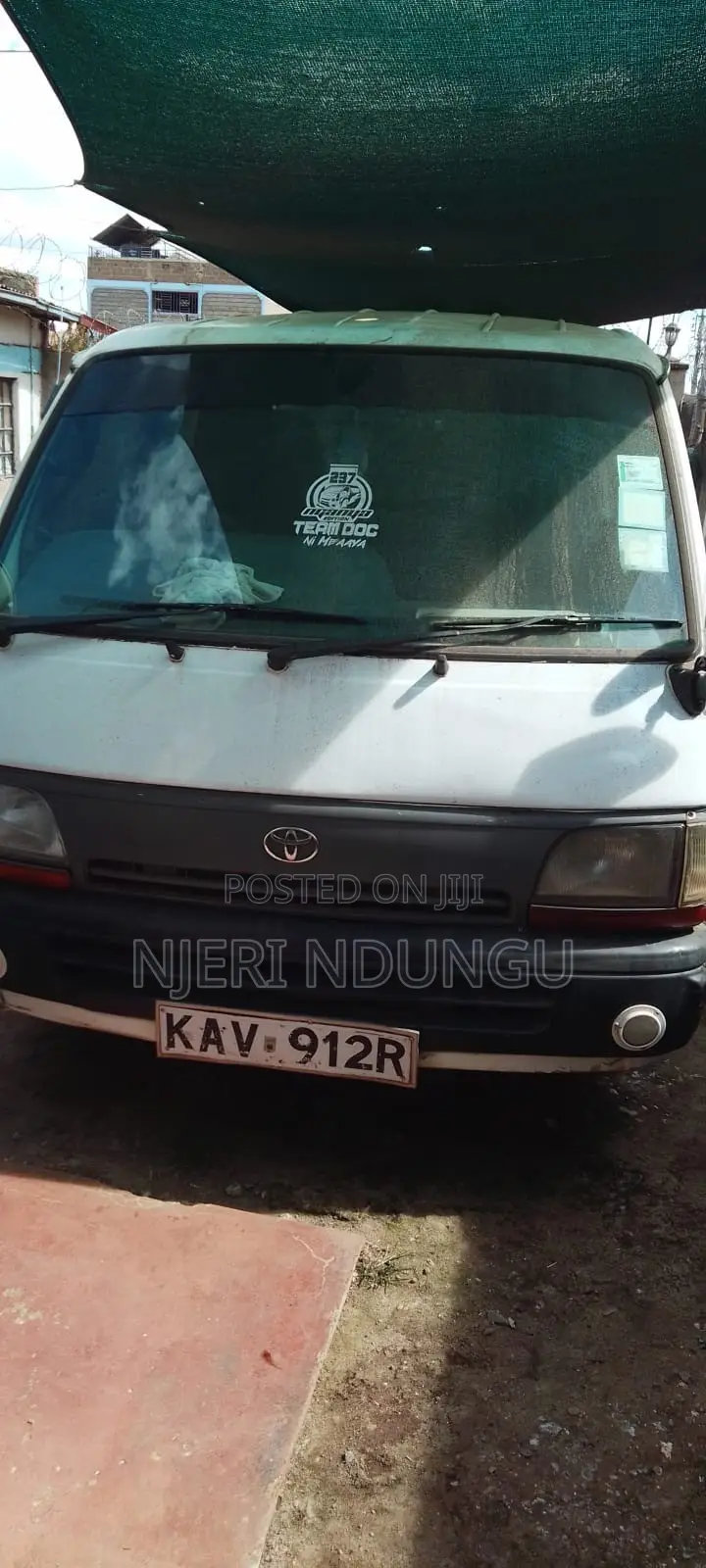 Toyota HiAce 2004 White