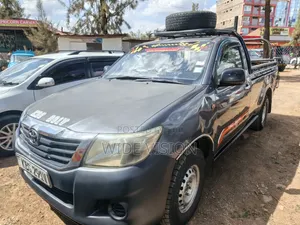 Toyota Hilux 2010 Gray