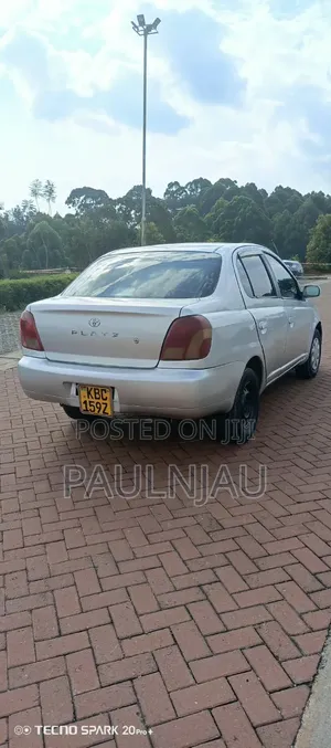 Toyota Platz 2005