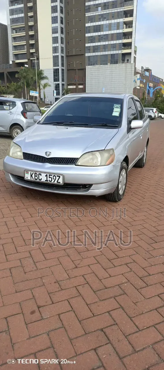 Toyota Platz 2005
