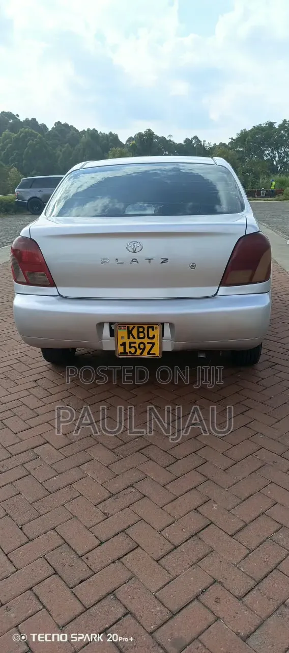 Toyota Platz 2005