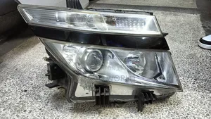 Headlight Nissan Elegrant