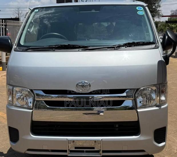 Toyota HiAce 2019 Silver