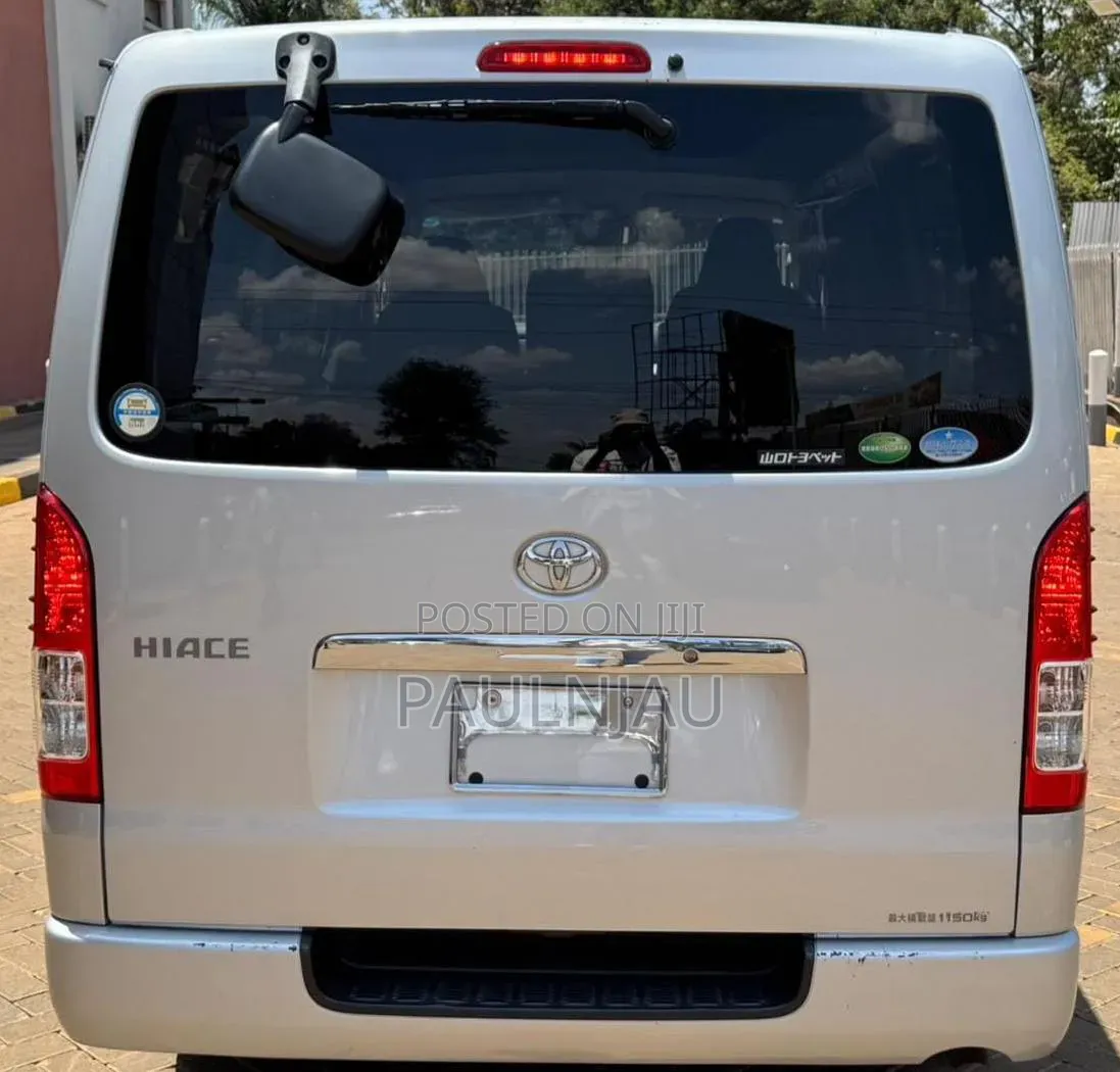 Toyota HiAce 2019 Silver