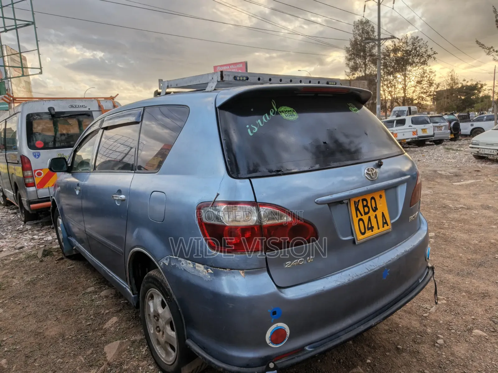 Toyota Ipsum 2004 Blue