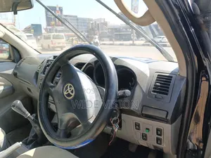 Toyota Hilux 2004 Gray