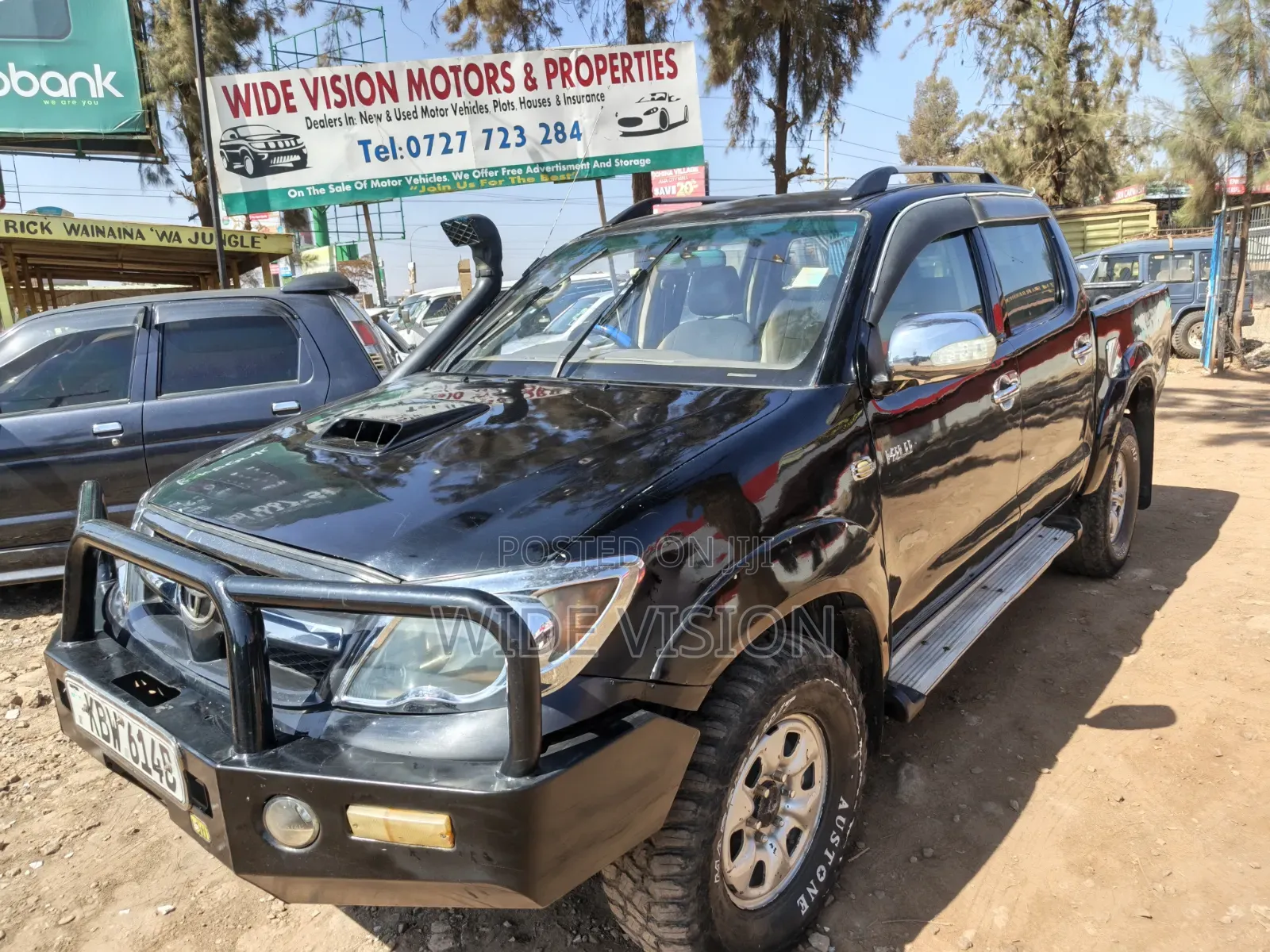 Toyota Hilux 2004 Gray