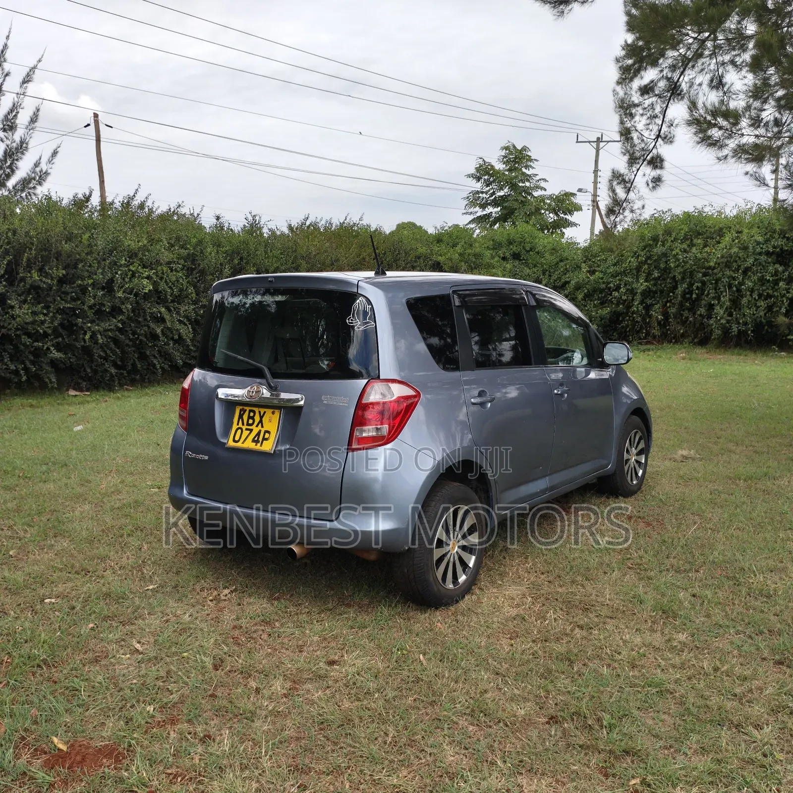 Toyota Ractis 2006 Blue