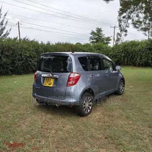 Toyota Ractis 2006 Blue