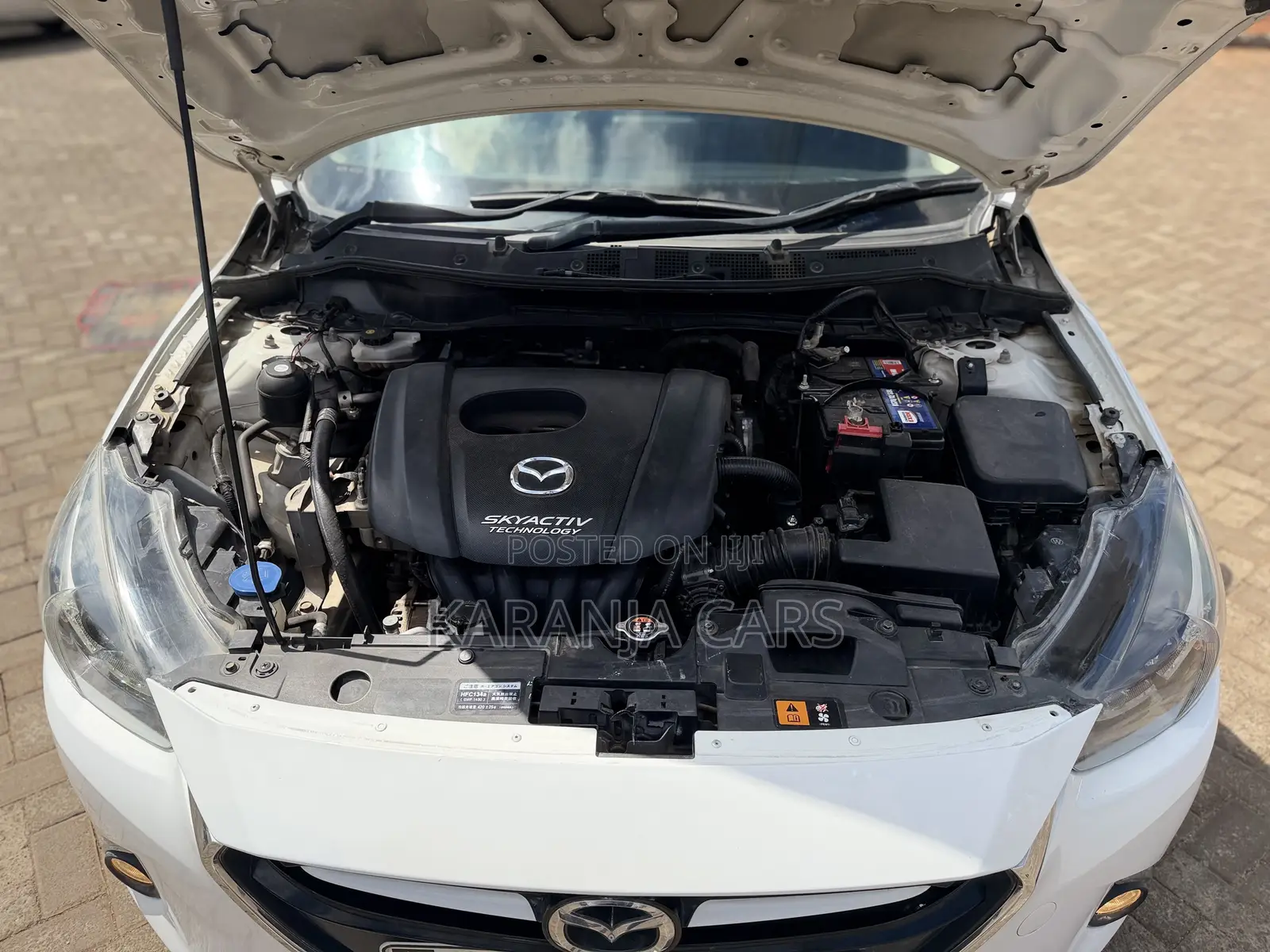 Mazda Demio 2016 Silver