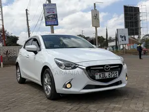Mazda Demio 2016 Silver