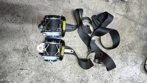 Outlander Seatbelts Front