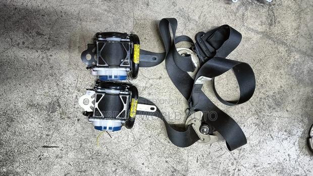 Outlander Seatbelts Front
