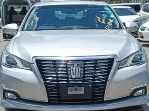 Toyota Crown 2019