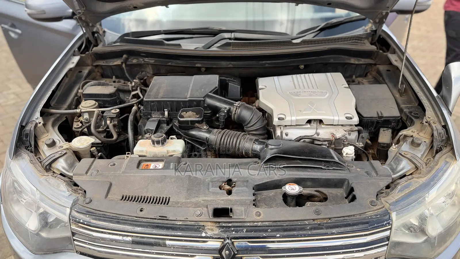 Mitsubishi Outlander 2.0 PHEV AWD 2014 Silver