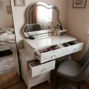 Vanity Set; White LED Mirrored Vanity Makeup Set