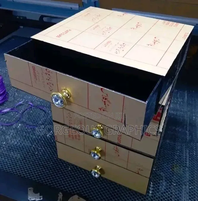 Professional Custom Made Acrylic Gift Boxes