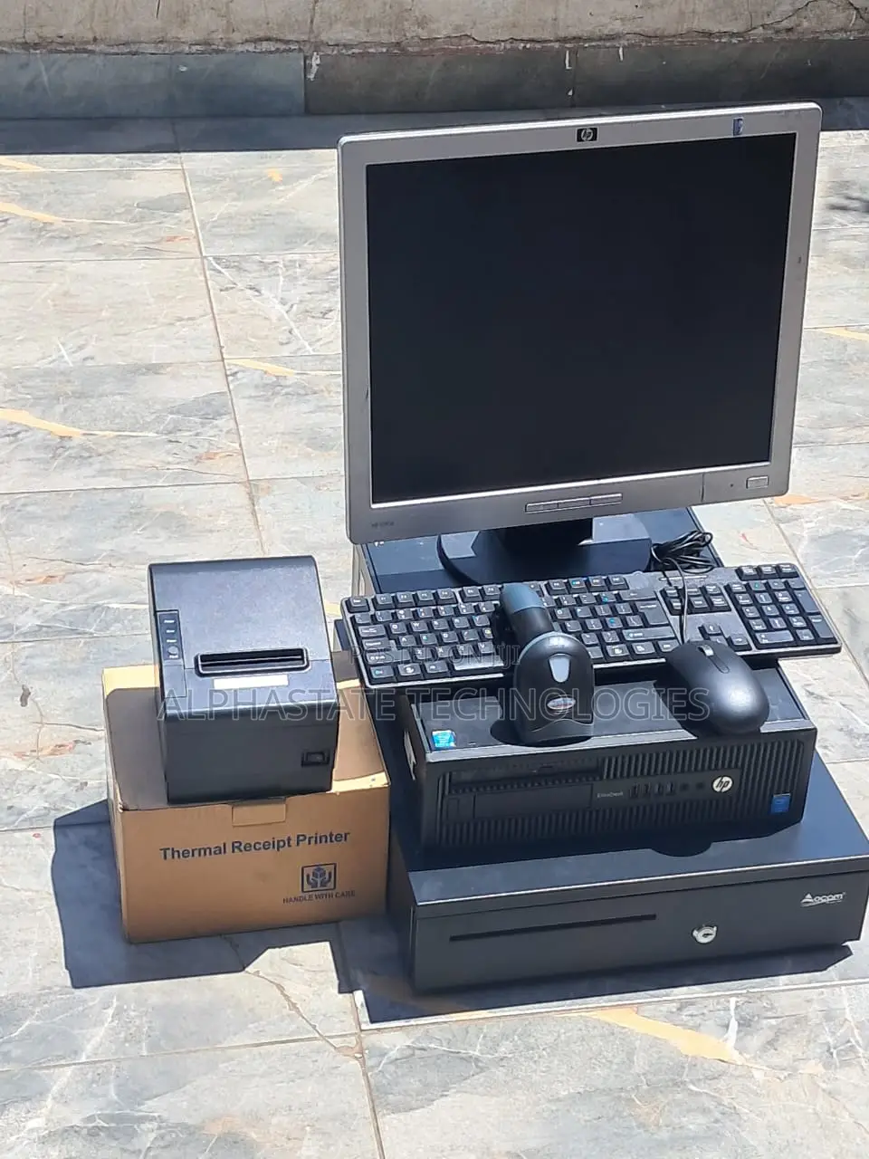 HP Compaq Desktop Computer With Monitor Keyboard and Mouse