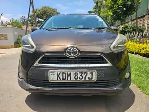 Toyota Sienta 2016 Gray