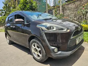 Toyota Sienta 2016 Gray