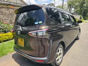 Toyota Sienta 2016 Gray
