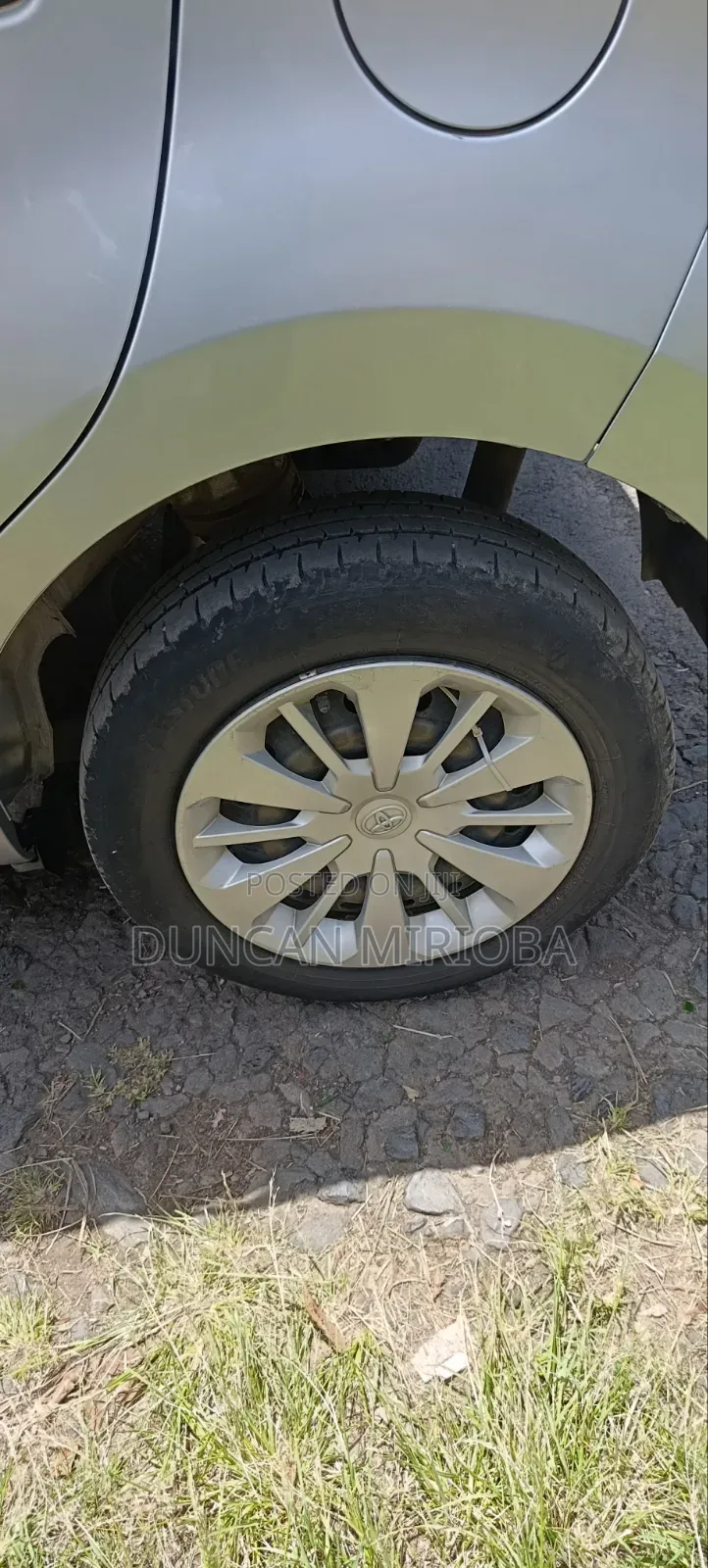 Toyota Passo 2019 Silver