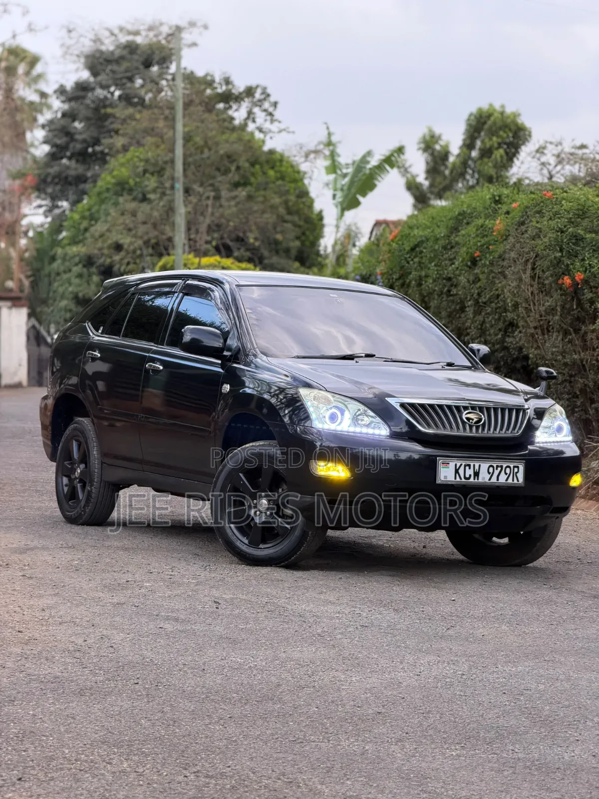 Toyota Harrier 2.4 2012 Black