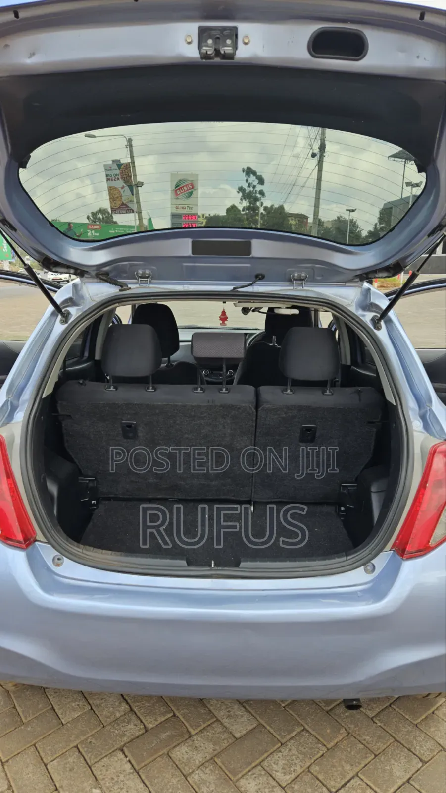 Toyota Vitz 1.3 FWD 5dr 2013 Blue