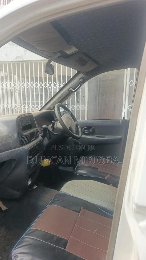 Toyota TownAce 2011 White - thumbnail 6