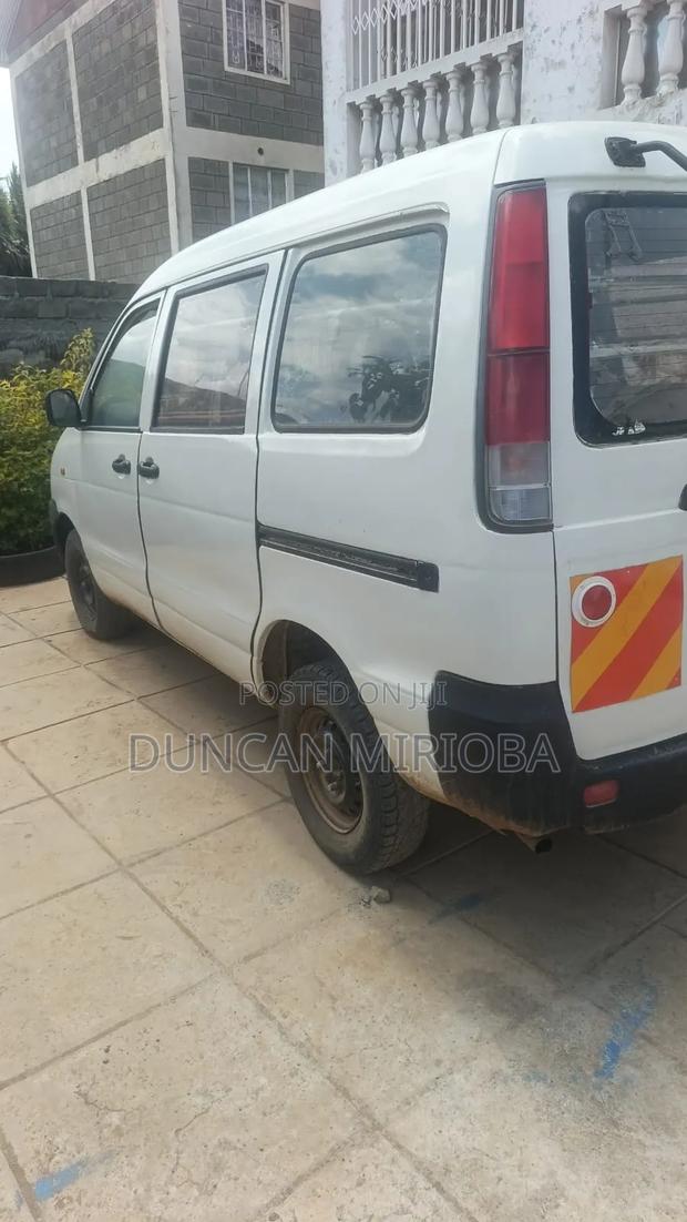 Toyota TownAce 2011 White - thumbnail 7