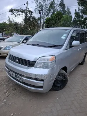Toyota Voxy X 2WD 8-Seater 2005 Silver