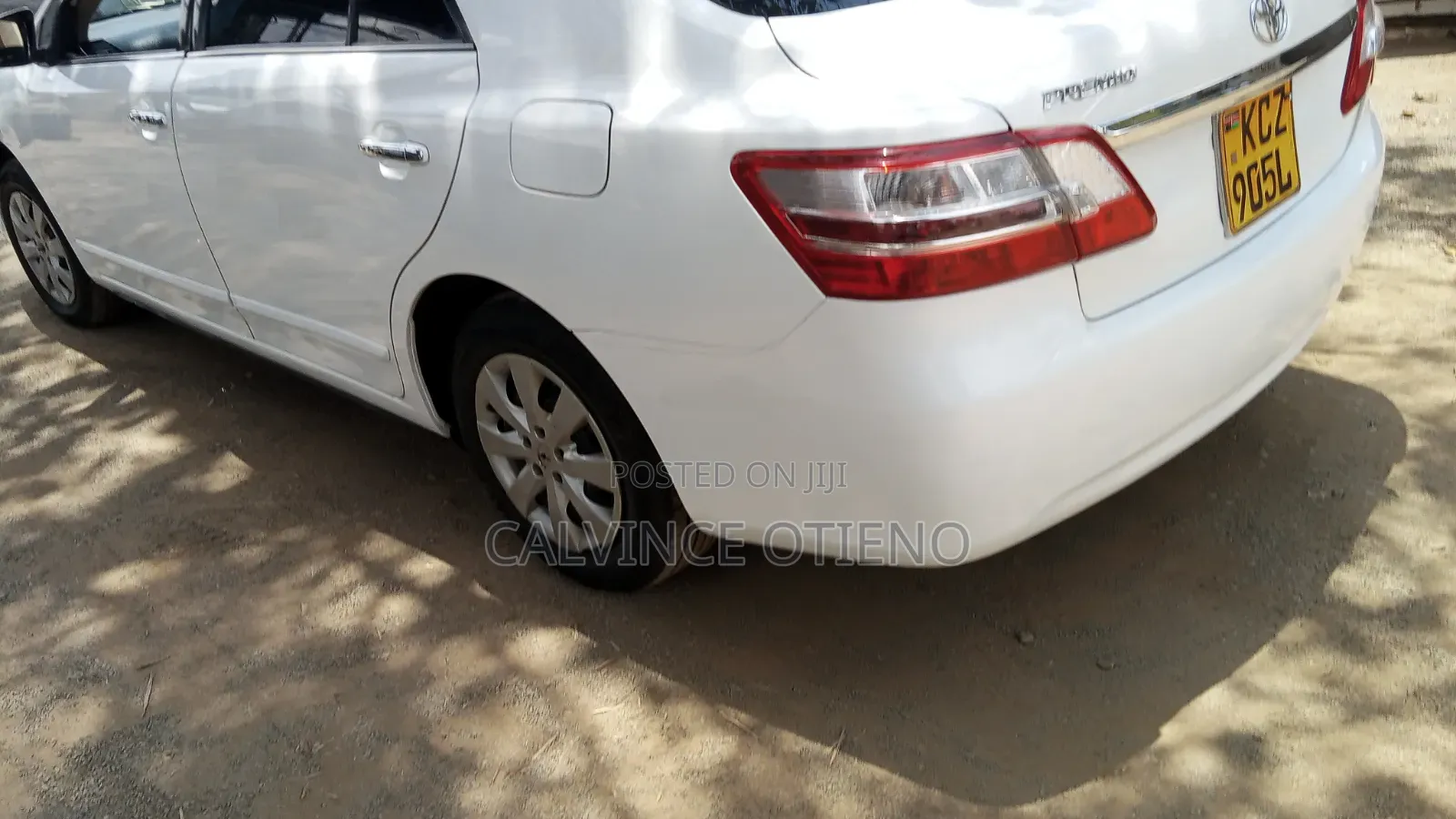 Toyota Premio 2013 White