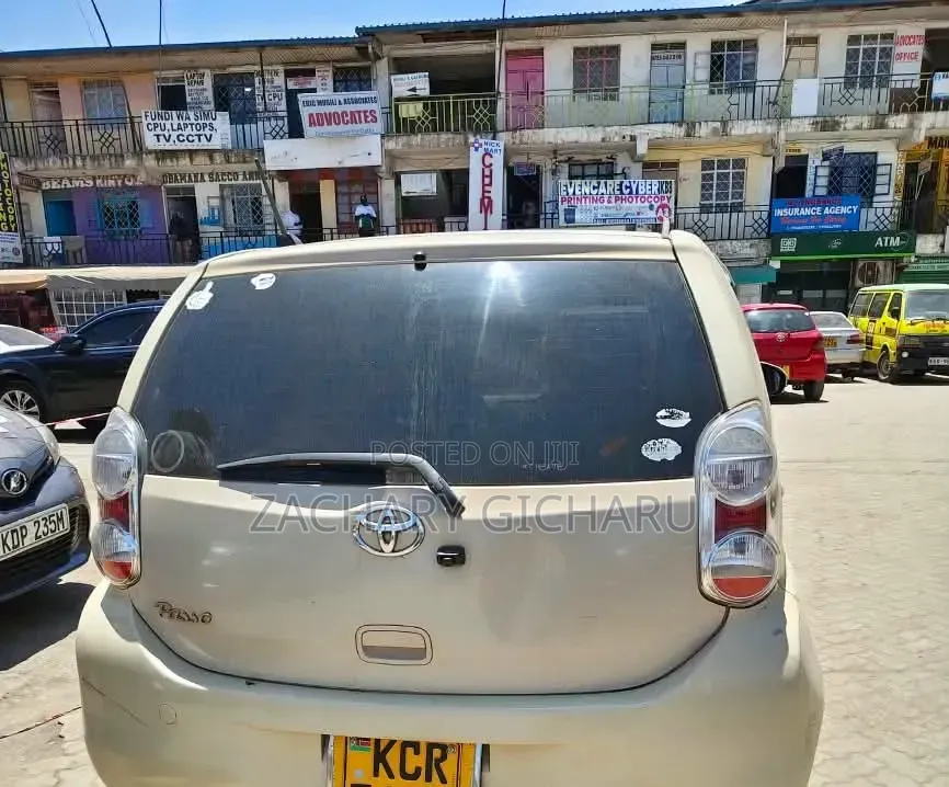 Toyota Passo 2011 Off white