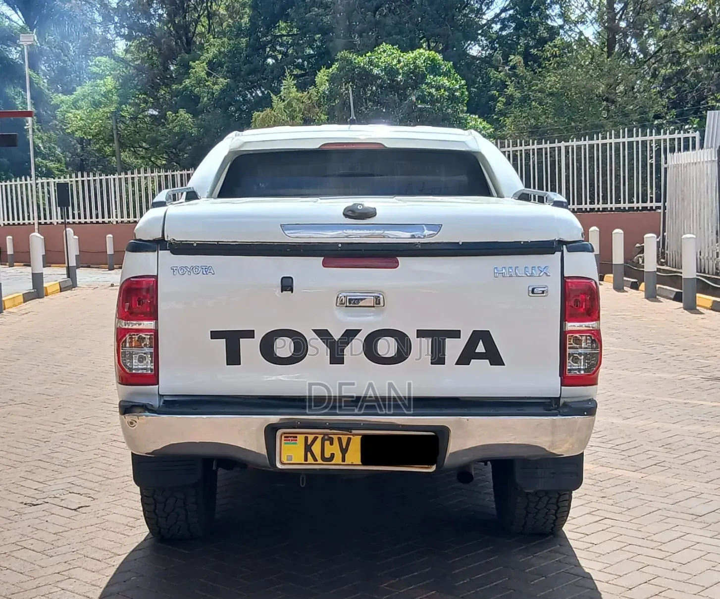 Toyota Hilux 2013 White