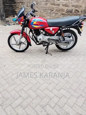 Bajaj Boxer 125 2025 Red