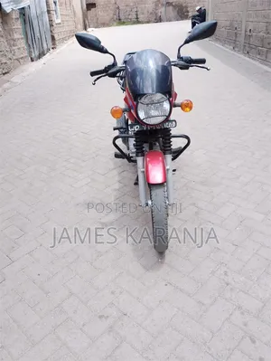 Bajaj Boxer 125 2025 Red