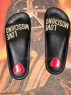 Slides Moschino