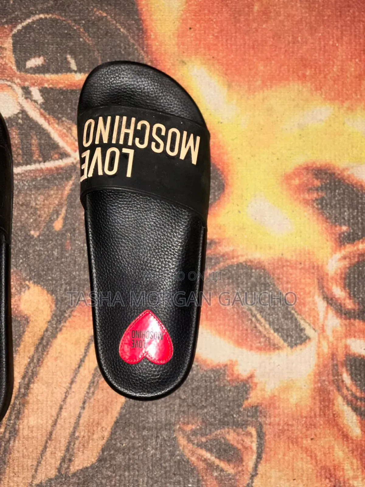 Slides Moschino
